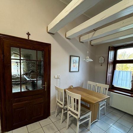 Apartmanove Ubytovanie Pod Dubom Polny Kesov Eksteriør billede